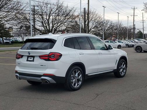 Alpine White 2024 BMW X3 xDrive30i