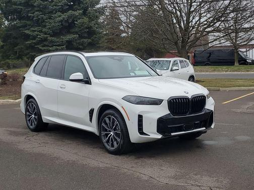 Alpine White 2026 BMW X5 xDrive40i