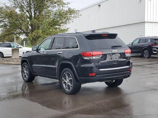 Diamond Black Crystal Pearlcoat 2020 Jeep Grand Cherokee Limited