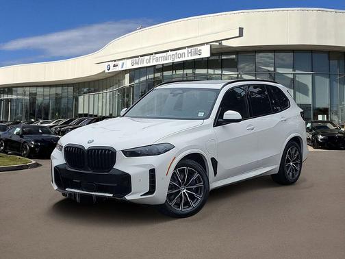 Alpine White 2026 BMW X5 PHEV xDrive50e