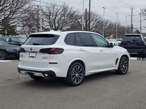 Alpine White 2026 BMW X5 PHEV xDrive50e