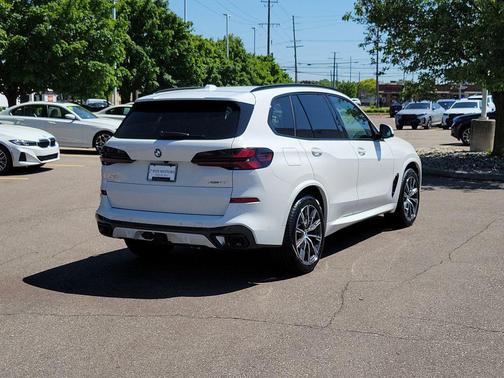 Alpine White 2026 BMW X5 xDrive40i