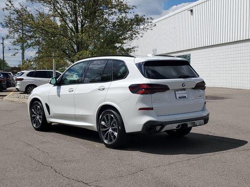 Alpine White 2026 BMW X5 xDrive40i