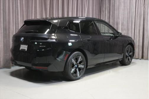 2025 BMW iX xDrive50