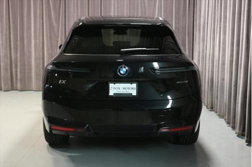 2025 BMW iX xDrive50