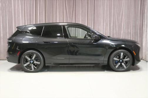2025 BMW iX xDrive50