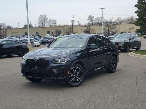 Carbon Black Metallic 2024 BMW X4 xDrive30i
