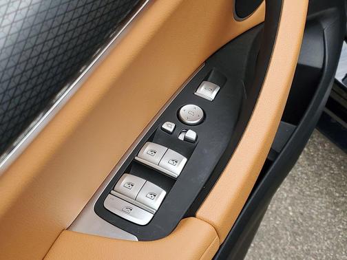 Carbon Black Metallic 2024 BMW X4 xDrive30i