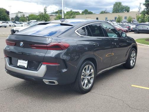 Dark Graphite Metallic 2023 BMW X6 xDrive40i