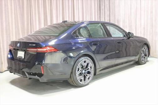 2025 BMW i5 xDrive40