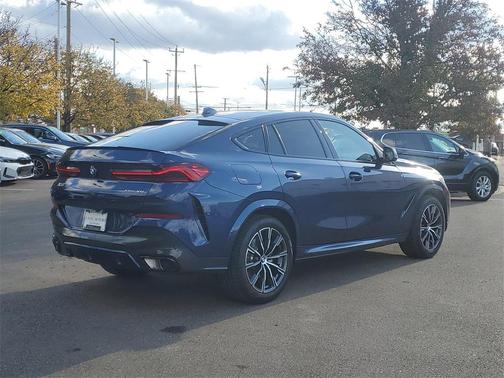 2023 BMW X6 xDrive40i