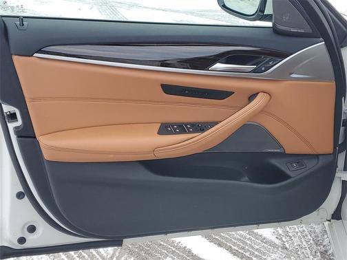 2023 BMW 530 i xDrive