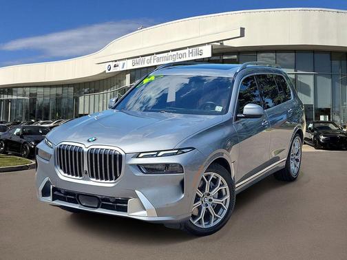 Skyscraper Grey Metallic 2024 BMW X7 xDrive40i