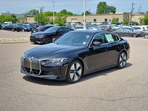 Black Sapphire Metallic 2026 BMW i4 Gran Coupe xDrive40