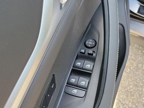 Black Sapphire Metallic 2026 BMW i4 Gran Coupe xDrive40