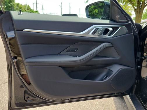 Black Sapphire Metallic 2026 BMW i4 Gran Coupe xDrive40