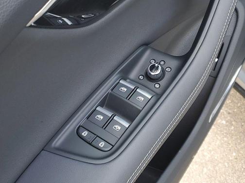 2025 Audi Q7 45 Premium Plus