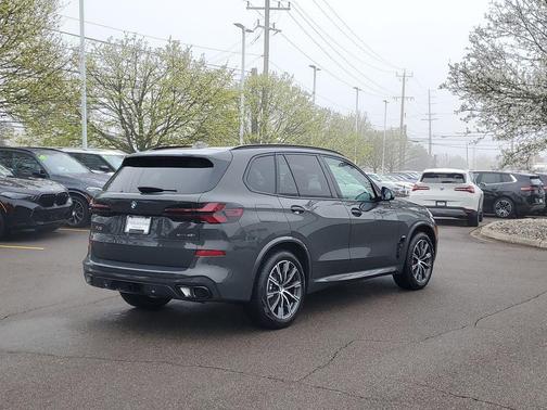 Dravit Grey Metallic 2026 BMW X5 xDrive40i
