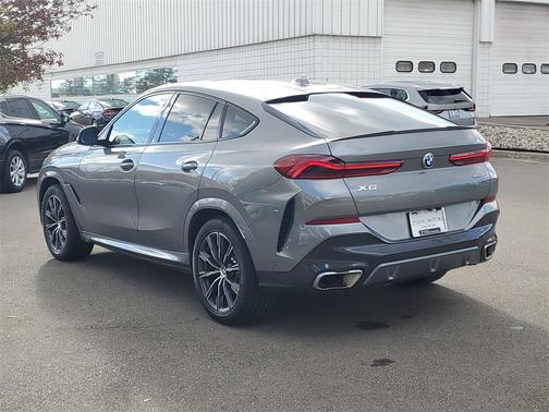 2024 BMW X6 xDrive40i
