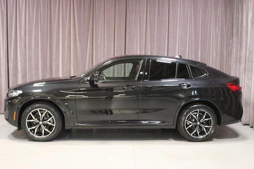 2023 BMW X4 xDrive30i