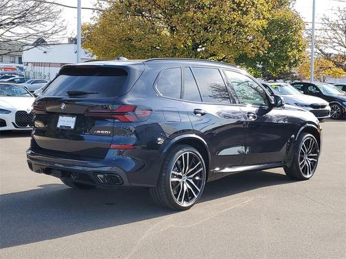2026 BMW X5 M60i