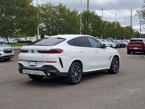 Alpine White 2026 BMW X6 xDrive40i