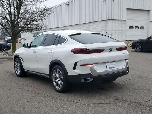Alpine White 2023 BMW X6 xDrive40i