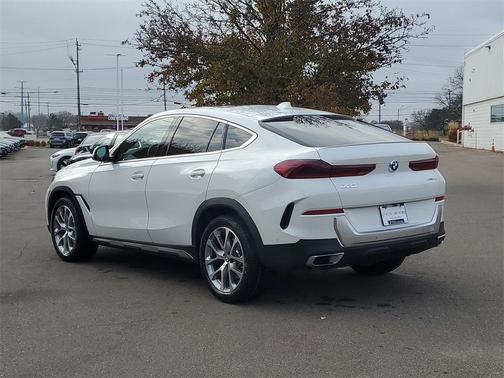 Alpine White 2023 BMW X6 xDrive40i