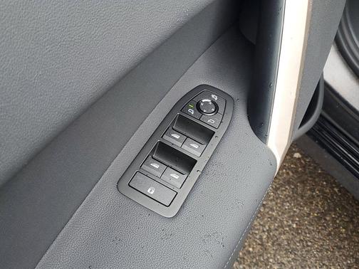 Black Sapphire Metallic 2026 BMW iX xDrive45