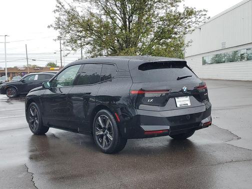 Black Sapphire Metallic 2026 BMW iX xDrive45