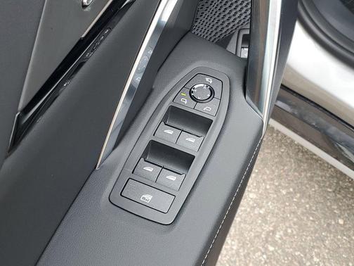 Space Silver Metallic 2026 BMW X1 xDrive28i