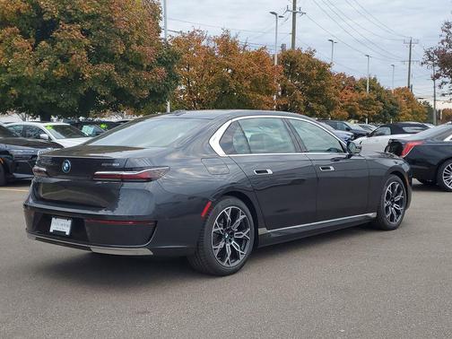 2025 BMW i7 eDrive50