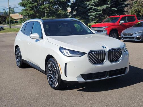 Mineral White Metallic 2026 BMW X3 30 xDrive