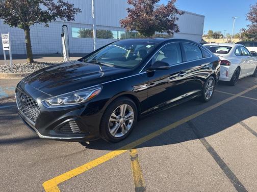 2019 Hyundai SONATA Limited