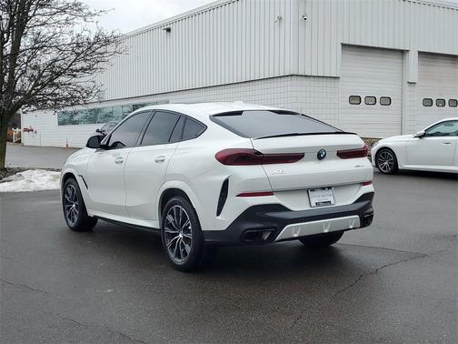 2024 BMW X6 xDrive40i