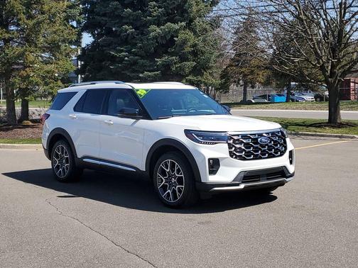 STAR WHITE MET TRI-COAT 2025 Ford Explorer Platinum