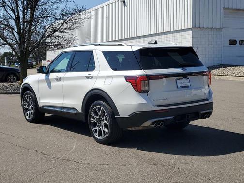 STAR WHITE MET TRI-COAT 2025 Ford Explorer Platinum