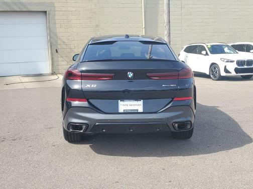 Black Sapphire Metallic 2027 BMW X6 xDrive40i