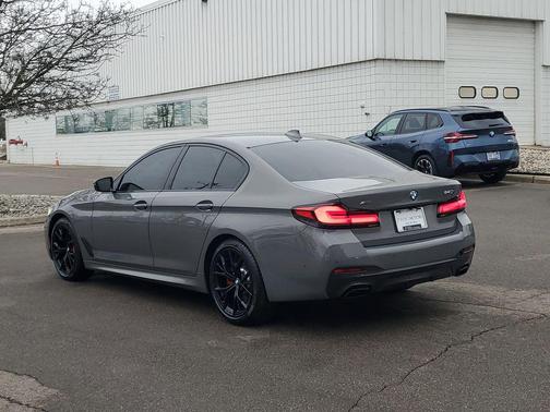 Bernina Grey Amber Effect Metallic 2022 BMW 540 i xDrive