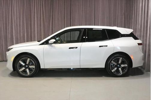 2026 BMW iX xDrive45