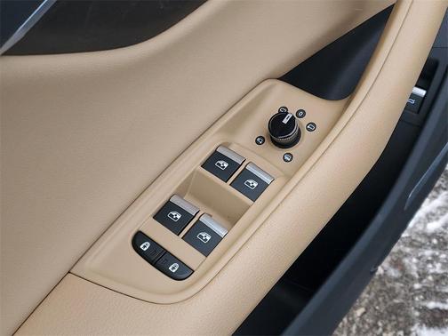 2020 Audi Q8 55 Premium Plus