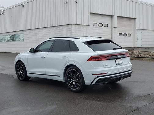 2022 Audi Q8 55 Prestige