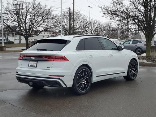 2022 Audi Q8 55 Prestige