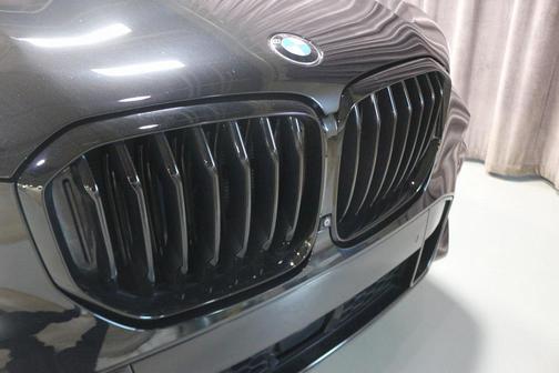 2022 BMW X5 M50i