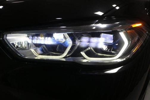2022 BMW X5 M50i