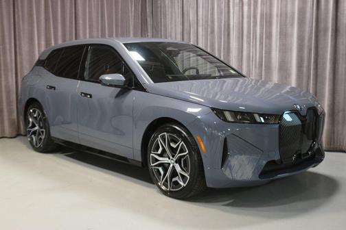 2026 BMW iX xDrive45