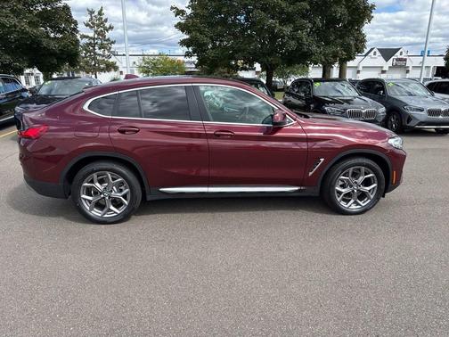 2023 BMW X4 xDrive30i