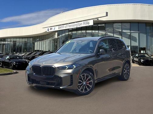 Manhattan Green Metallic 2024 BMW X5 xDrive40i