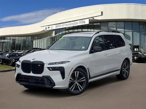 2025 BMW X7 M60i
