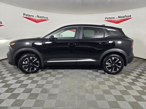 Super Black 2025 Nissan Kicks SV